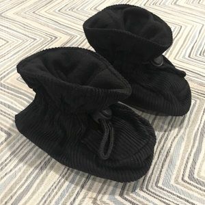 Unisex Toddler Booties w/ Grippers 2-3yrs NWT